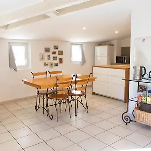 Apartamento Spacieux Rochereau, LʼIsle-sur-la-Sorgue